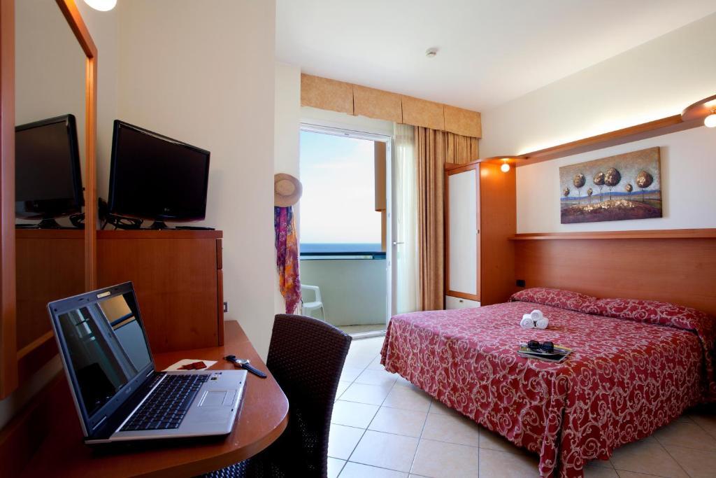 Hotel Palm Beach B&B Sea View Rimini Camera foto