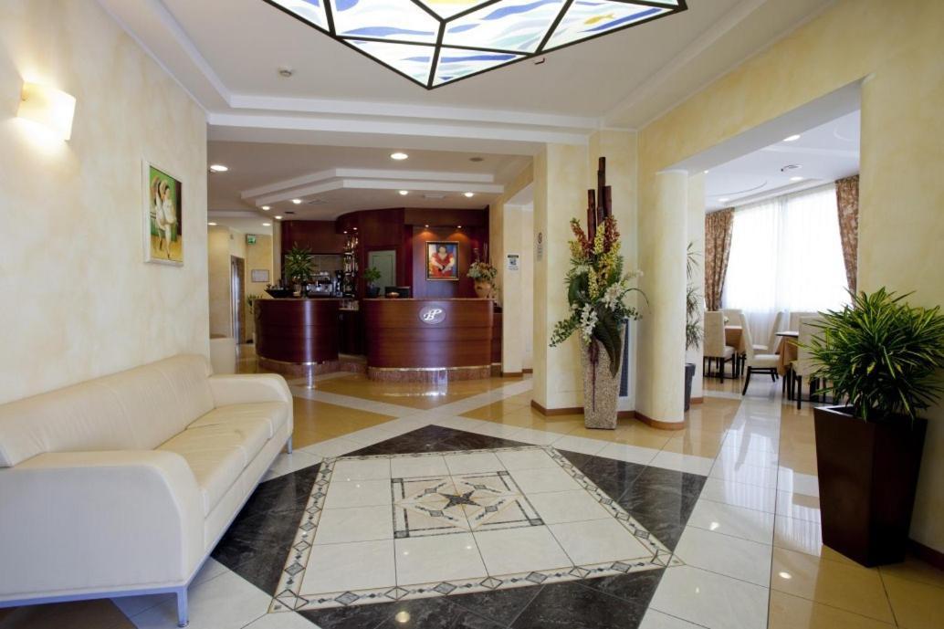 Hotel Palm Beach B&B Sea View Rimini Esterno foto